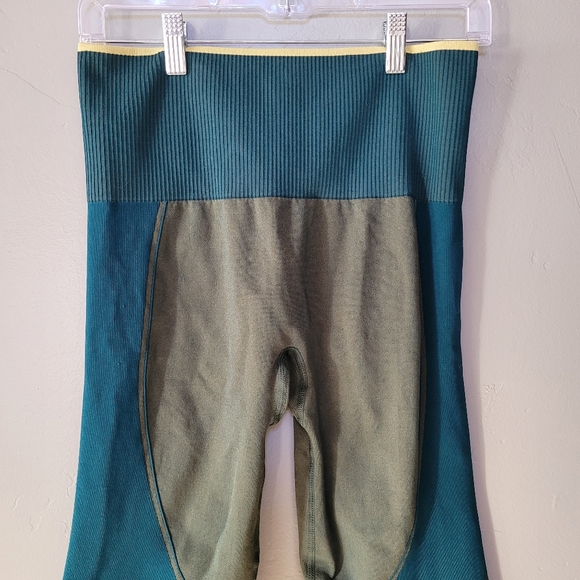 Thirdlove Flex Compression Leggings - Picture 3 of 8